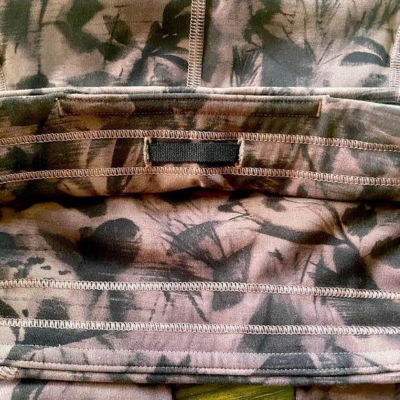 🍋Lululemon Floral Align Leggings in Size 4 - Picture 10 of 11